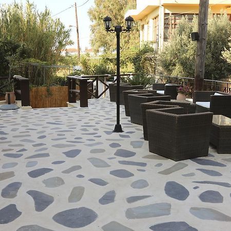 Coral Hotel Plomari Luaran gambar