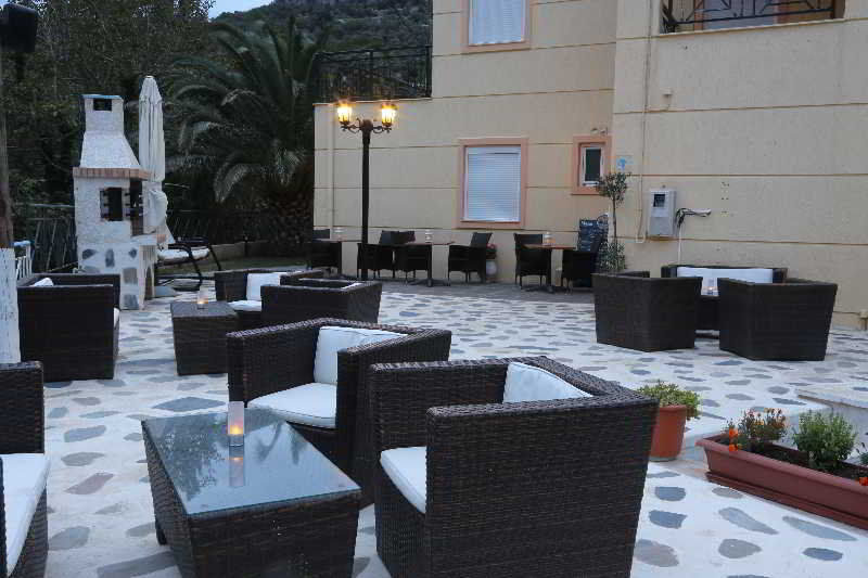 Coral Hotel Plomari Luaran gambar