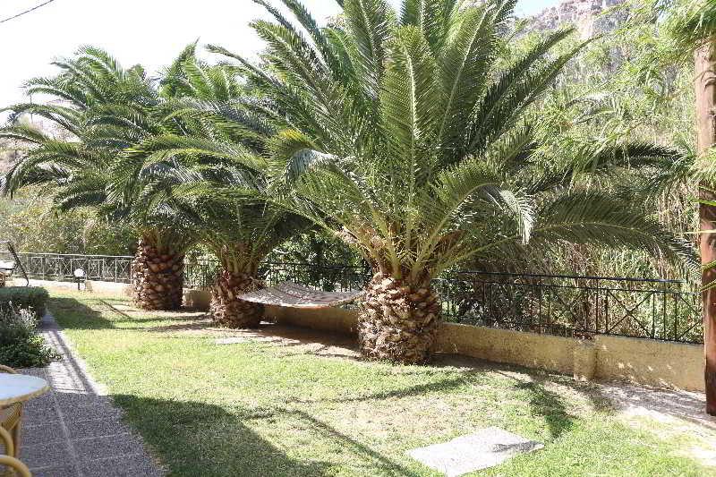 Coral Hotel Plomari Luaran gambar