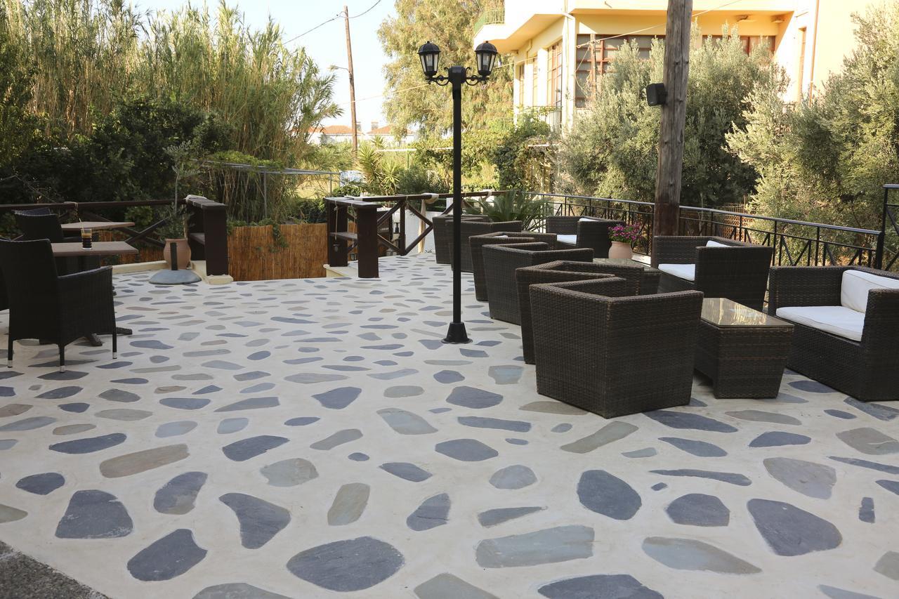 Coral Hotel Plomari Luaran gambar