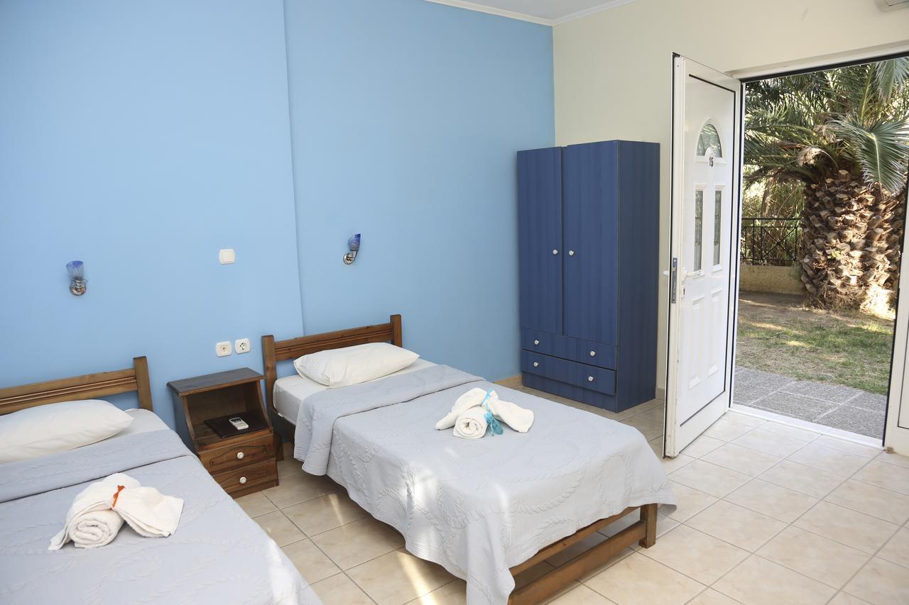 Coral Hotel Plomari Luaran gambar