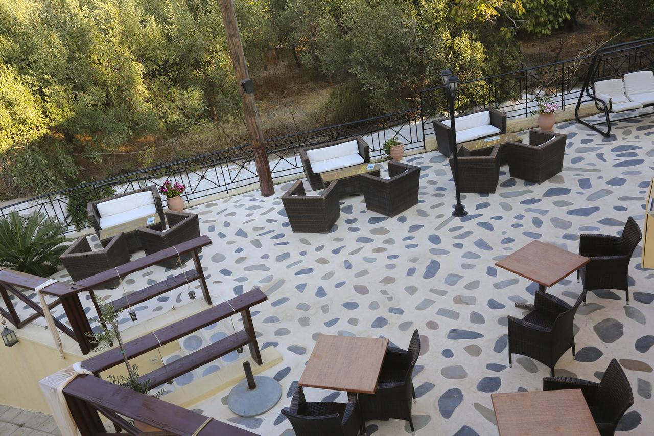 Coral Hotel Plomari Luaran gambar